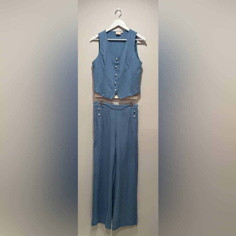 NEW GLG Stylish Blue 2-Pce Pant and Button Down Vest Size L NWOT